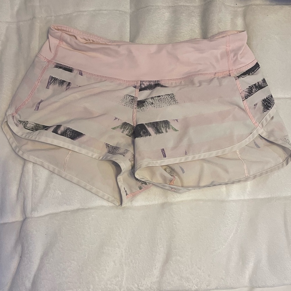 Lululemon speed up shorts 2.5 inches size 4